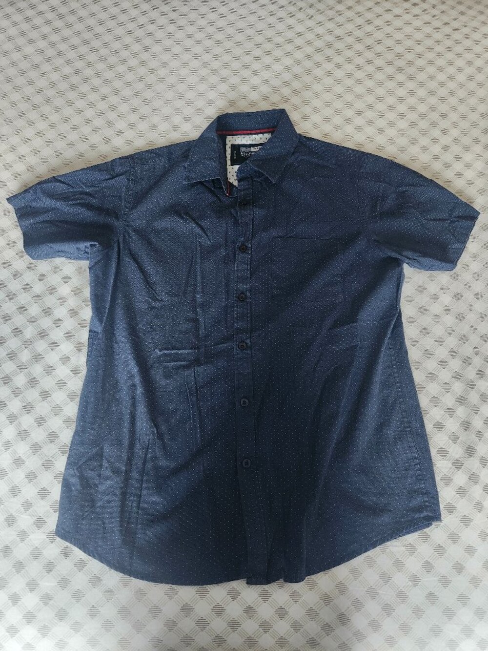 Maximum Blue Short Sleeve Button-Up Shirt Men’s Medium Polka Dot Casual